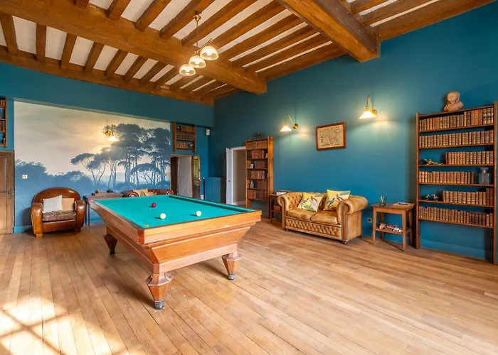 Château De Marigny - Piscine Privée 8000m2 Jardin Casa de Férias Alexain